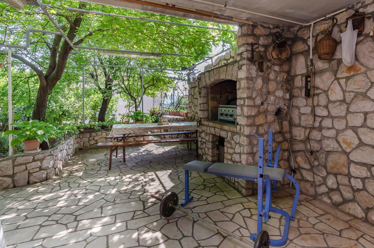And Drazen Apartment