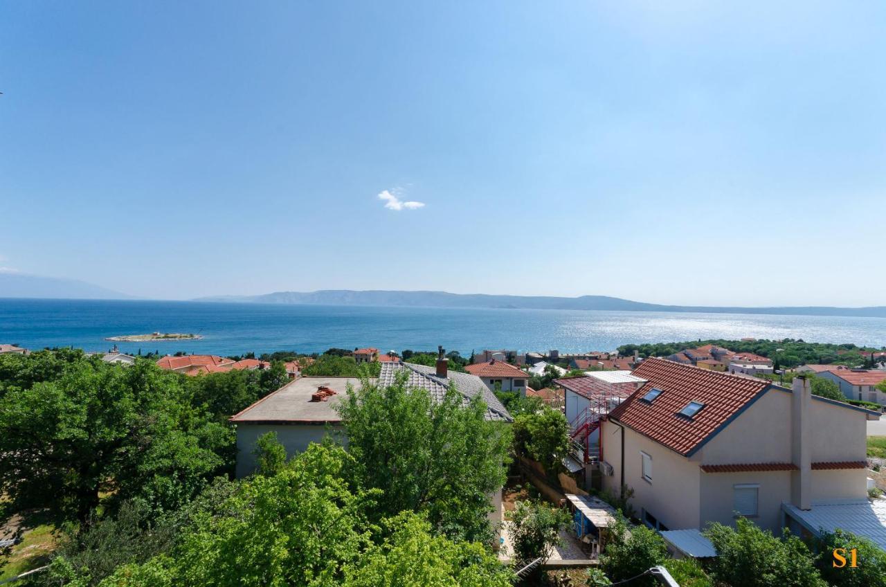 Apartment And Drazen *