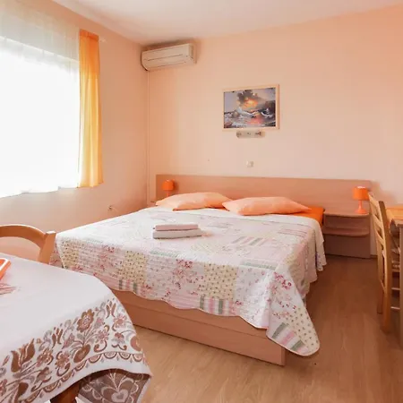 Apartments And Room Drazen Novi Vinodolski Exterior photo