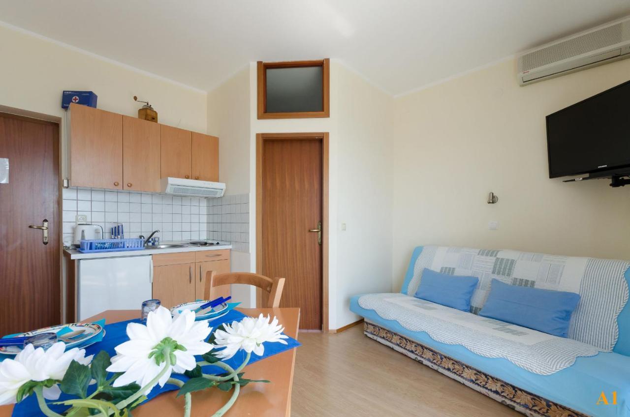 Apartments&room Drazen *